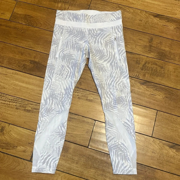 Lululemon inspire tight II white palm camo - Picture 8 of 10